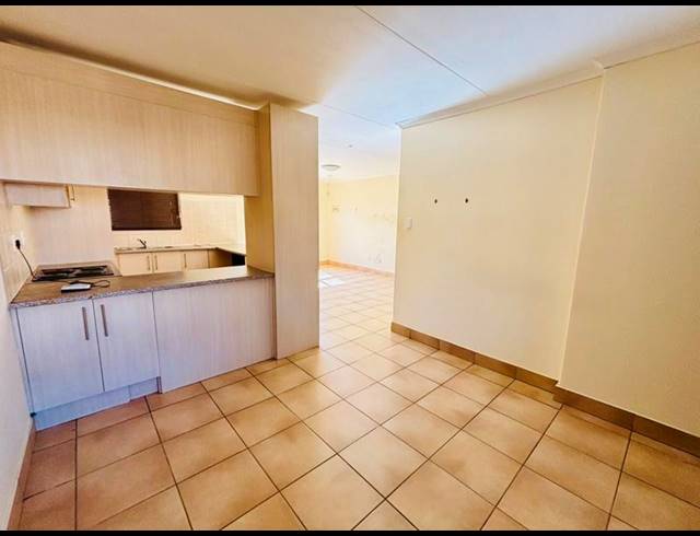 2 BEDROOM APARTMENT FOR SALE IN SHELLYVALE